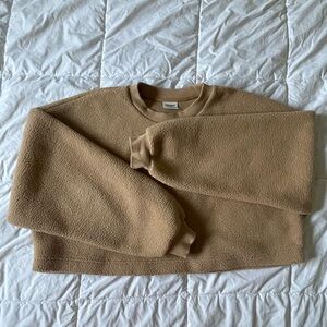 Cropped Aritzia long sleeve M